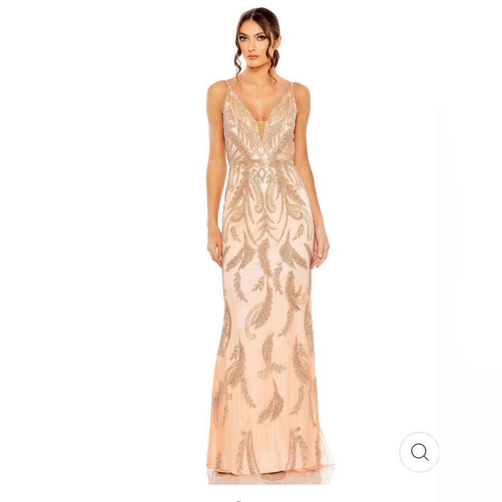 Mac Duggal V NECK SEQUIN EMBELLISHED GOWN size 2